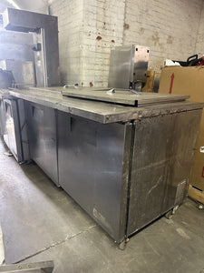 TRUE 60" REFRIGERATED PREP TABLE USED